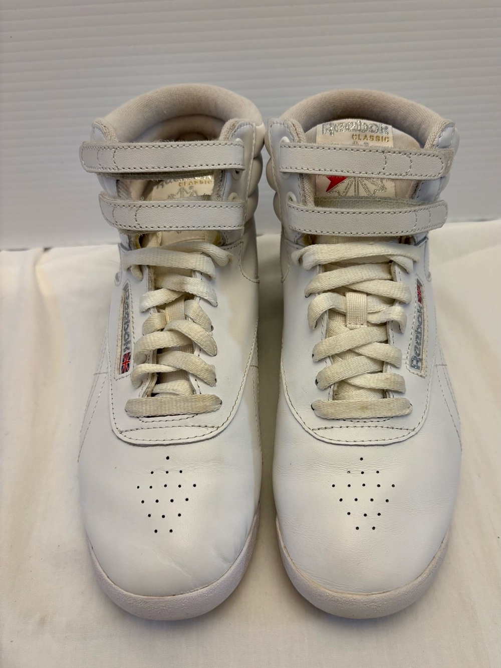 Reebok Freestyle Hi Women’s White Leather High Top Sneakers - Size 9